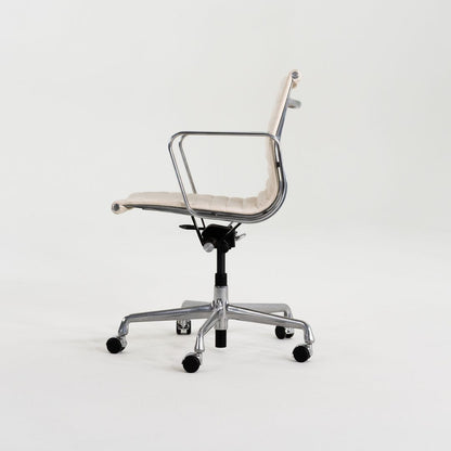 Aluminum Group Management Desk Chair, Model EA335