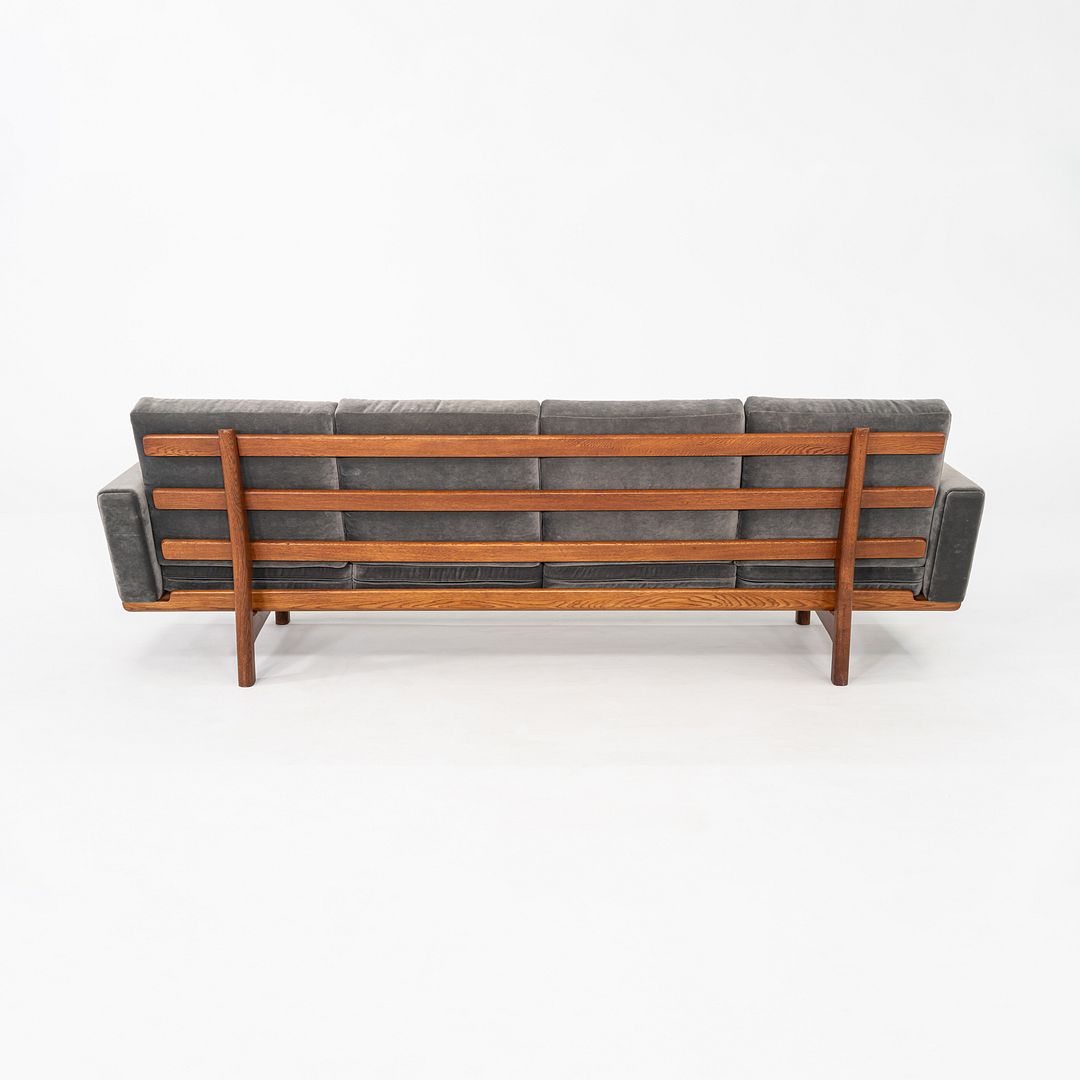 GE236 Sofa