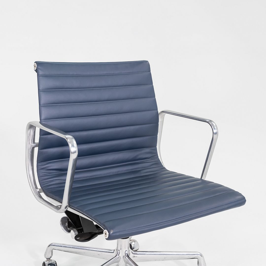 Aluminum Group Management Desk Chair, Model EA335