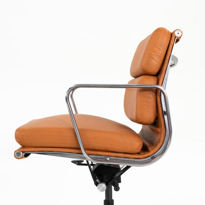 Eames Soft Pad Management Desk Chair, EA435
