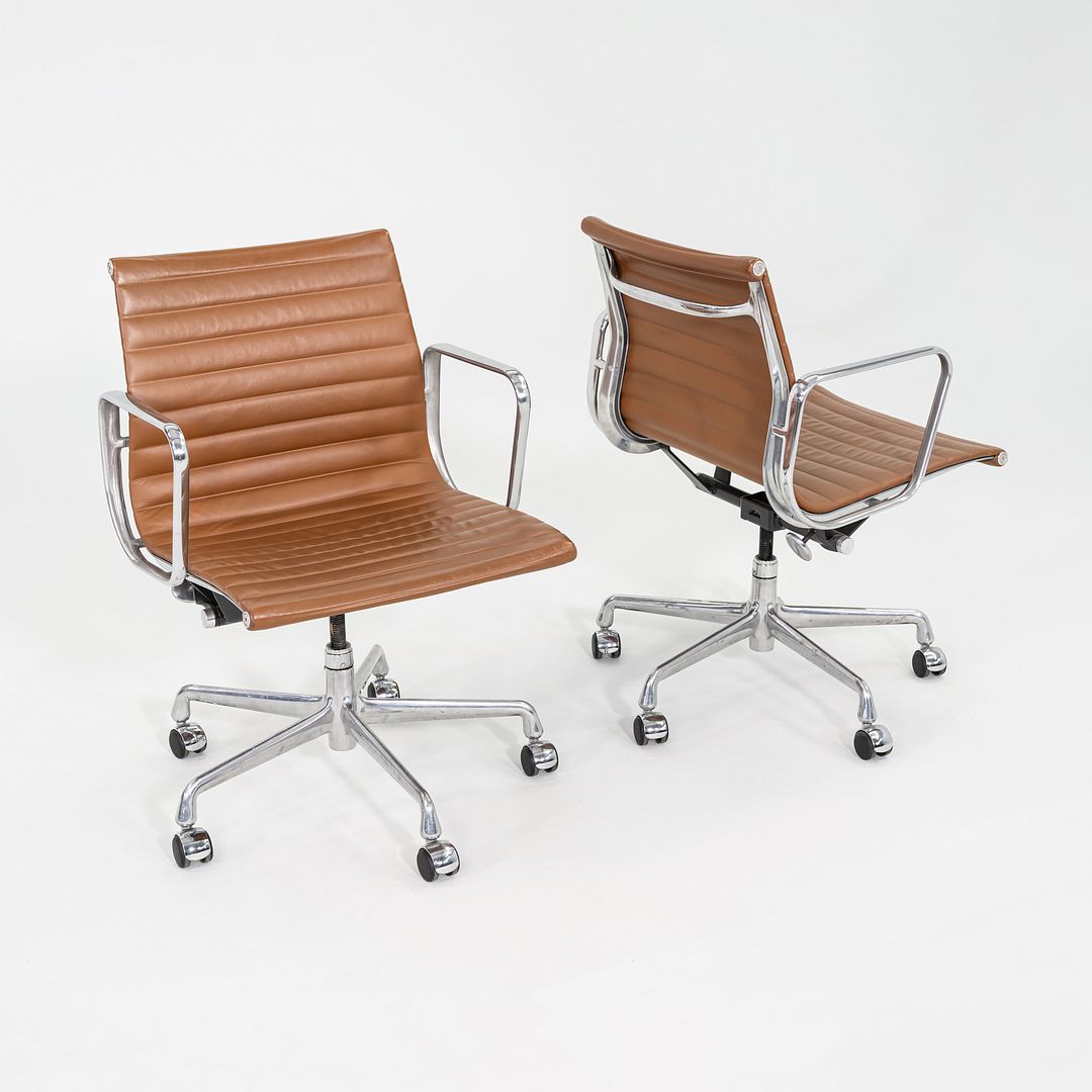Aluminum Group Management Desk Chair, Model EA335