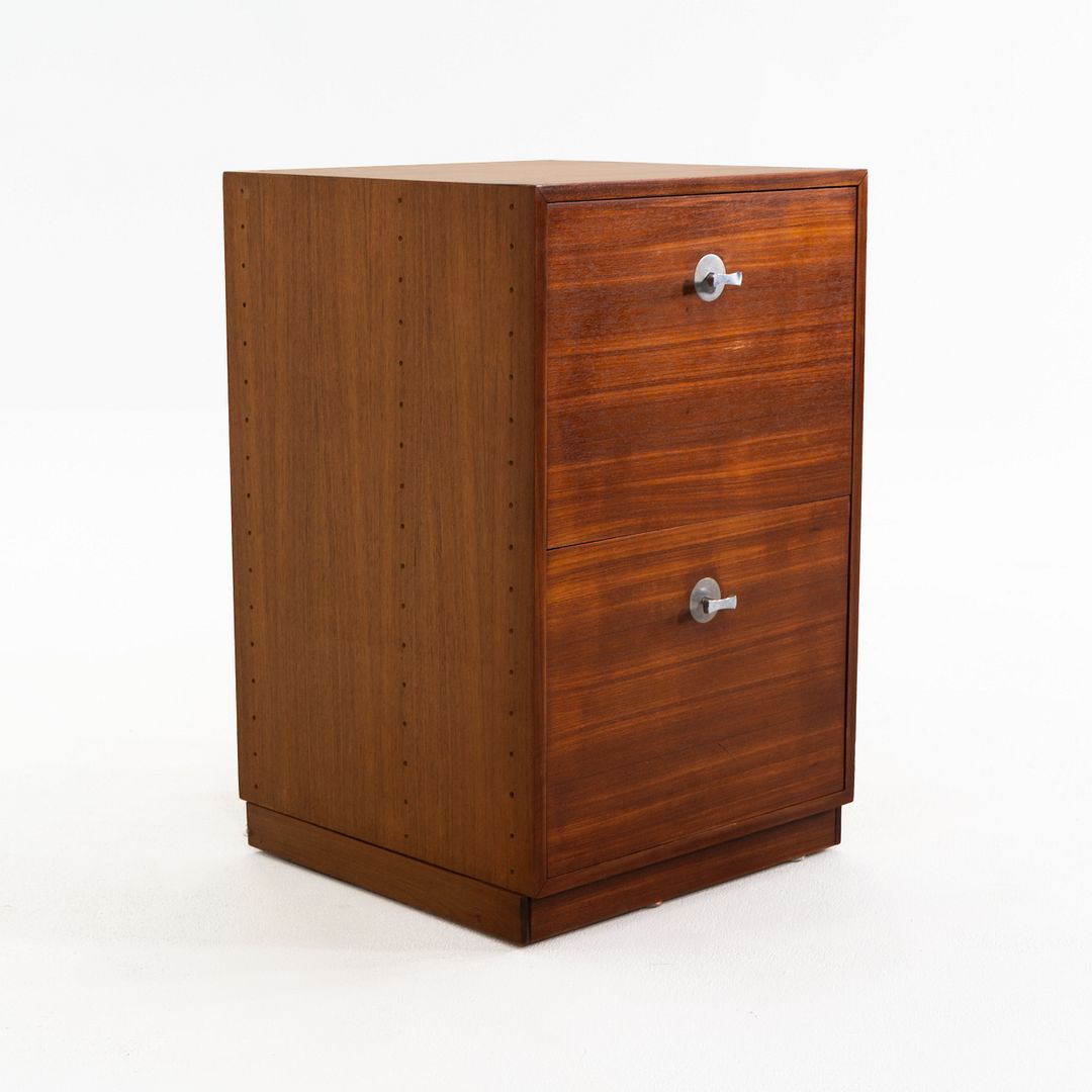 Diplomat Cresco Cabinet