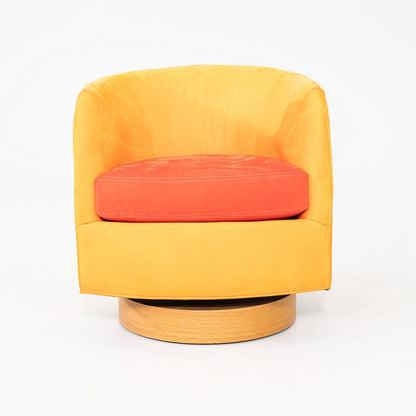 Papa Roxy Swivel Lounge Chair