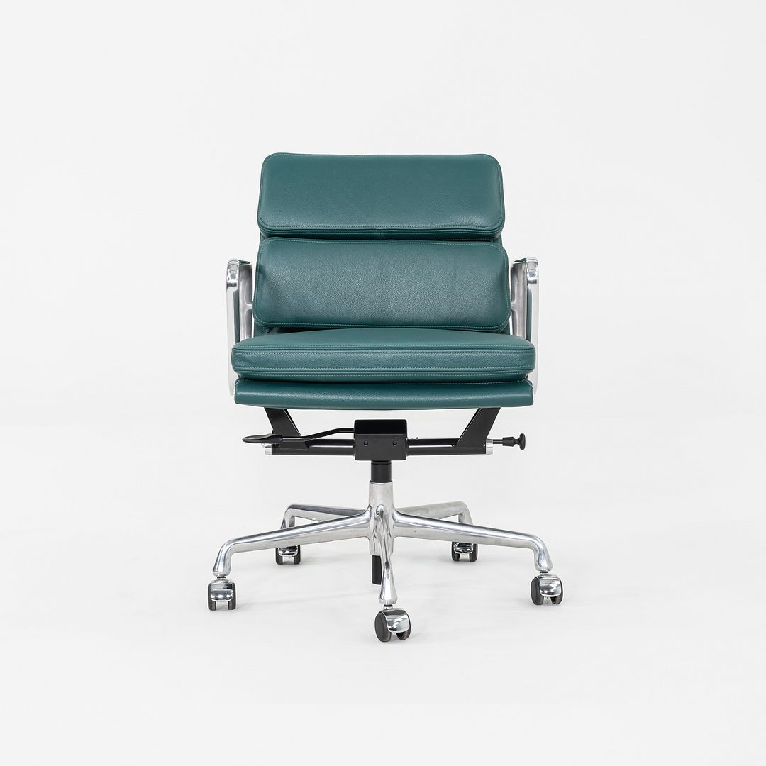 Soft Pad Management Chair, EA435