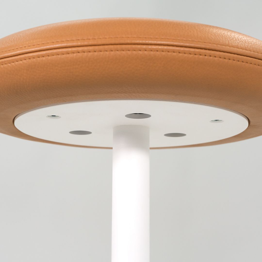 ODETTE BAR STOOL H800