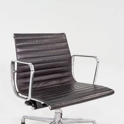 Aluminum Group Management Desk Chair, Model EA335