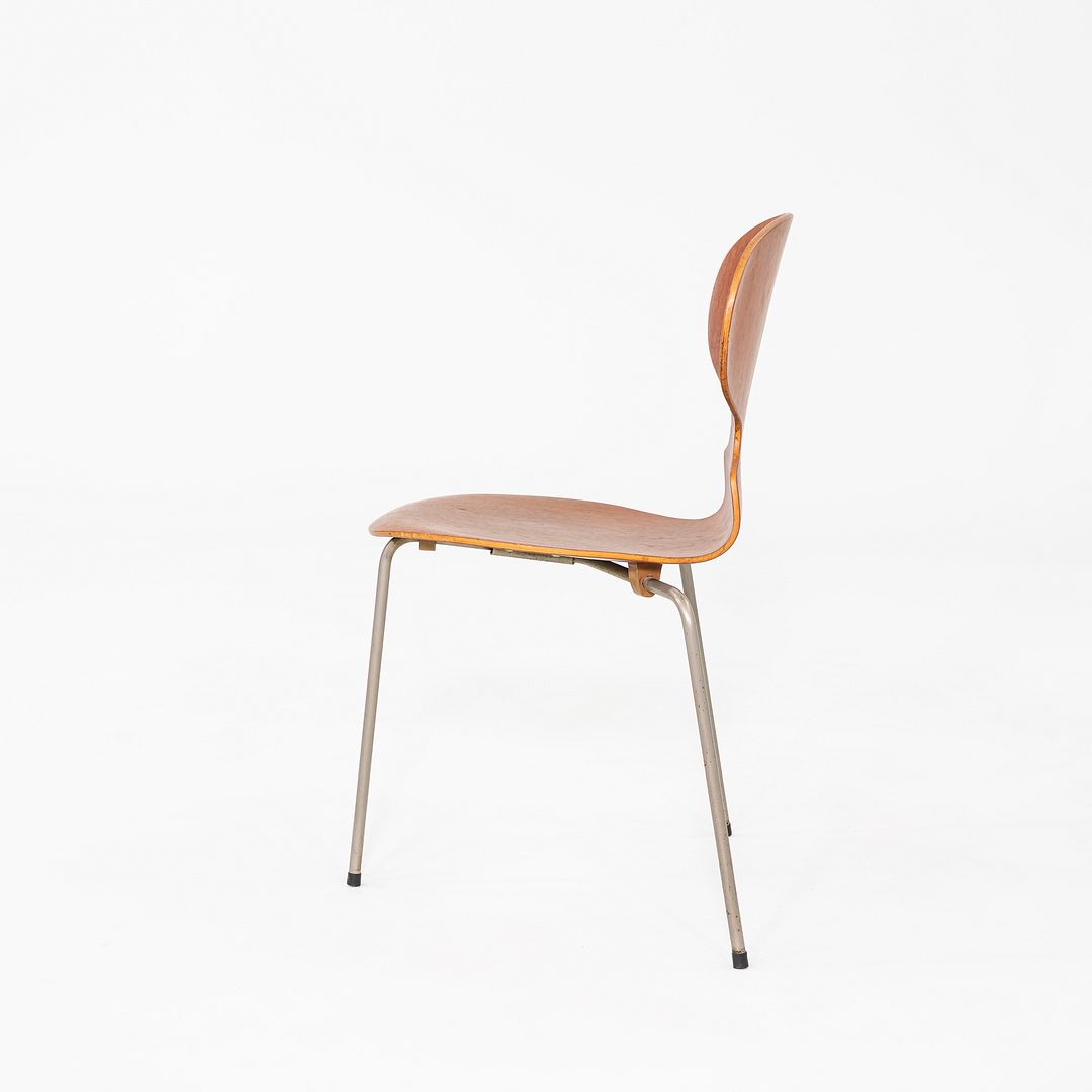 3-Leg Ant Chair