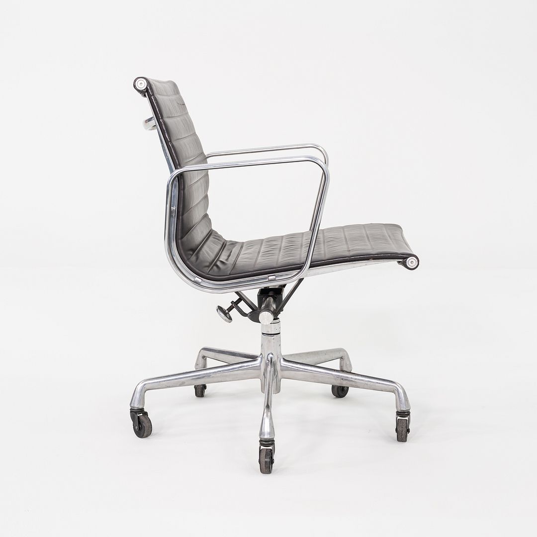 Aluminum Group Management Desk Chair, Model EA335