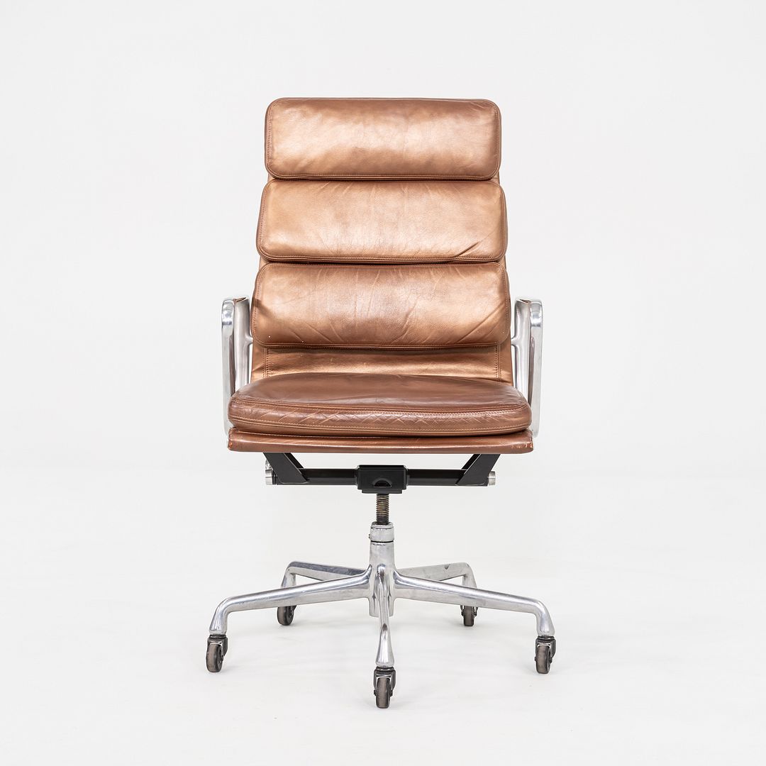 Soft Pad Executive Desk Chair, Model EA437