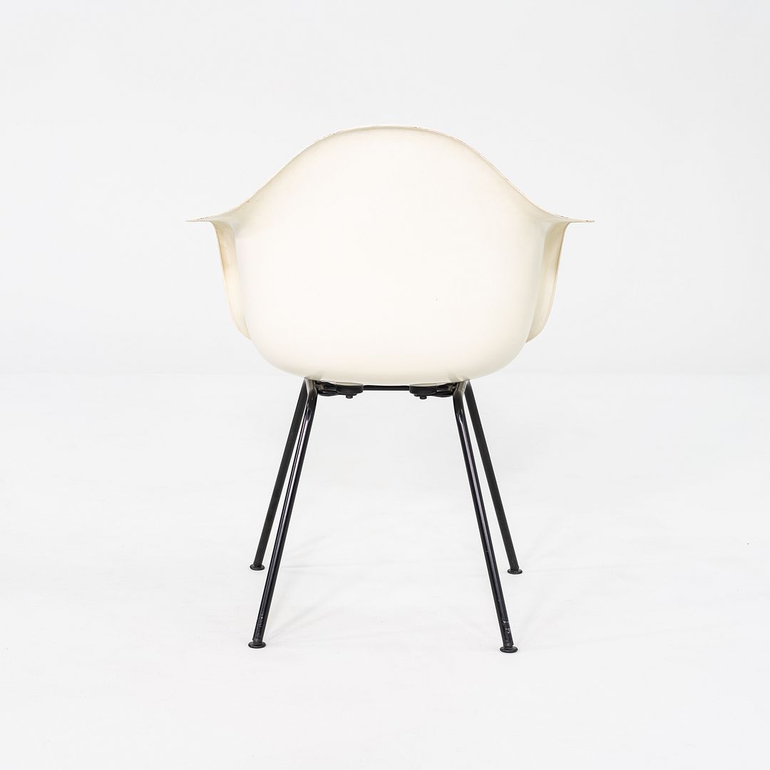 DAX Chair