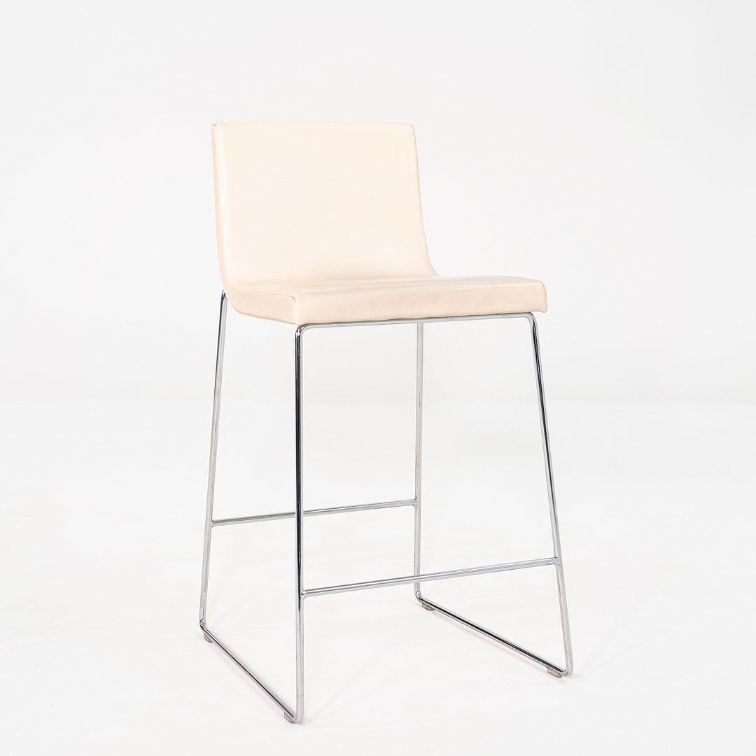 Lineal Comfort Counter Stool