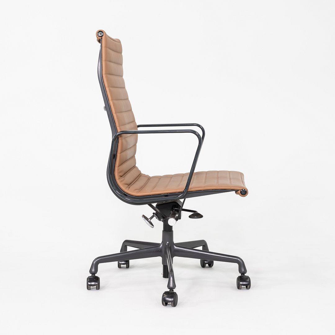 Aluminum Group Executive Desk Chair, EA337