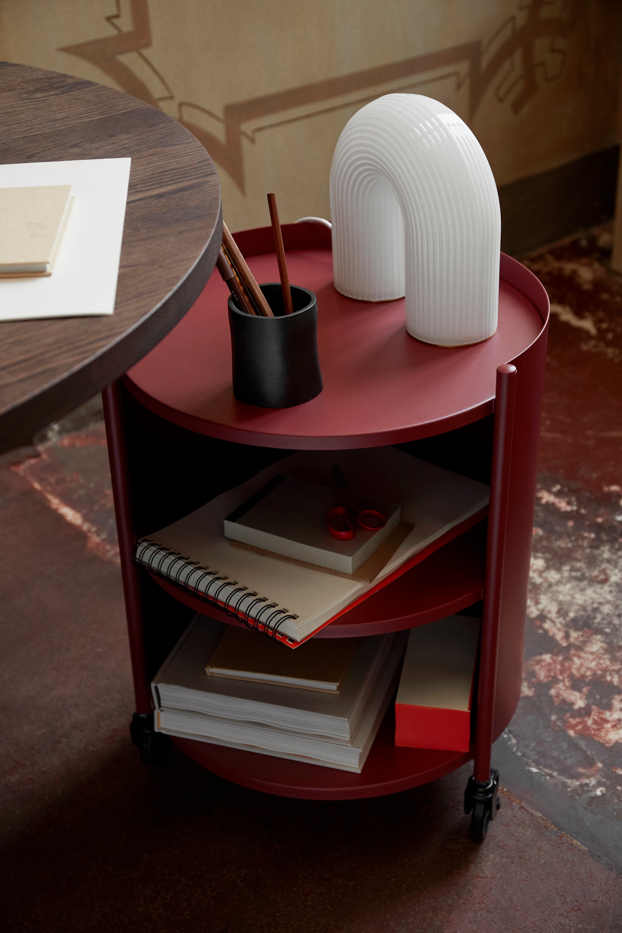 Vuelta Table Lamp