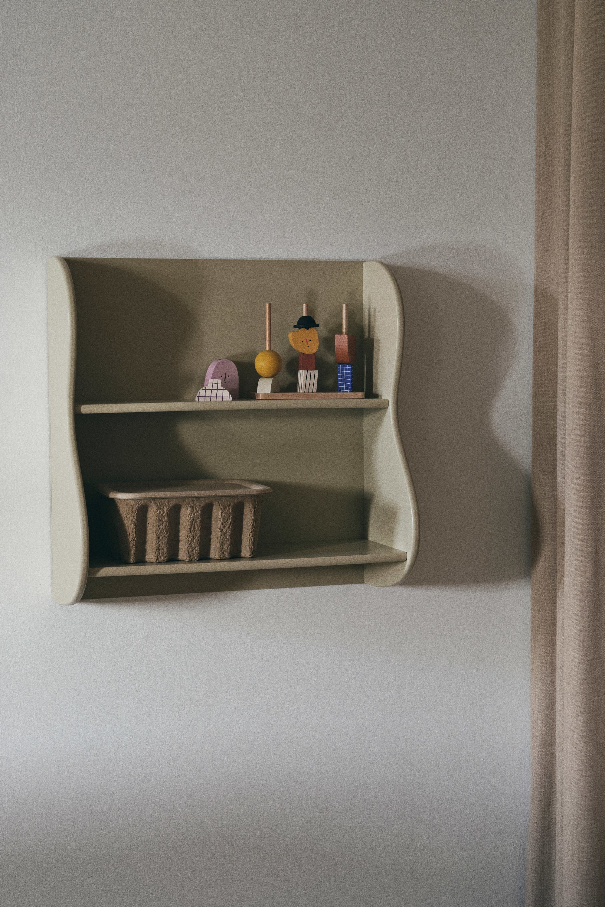 Slope Shelf
