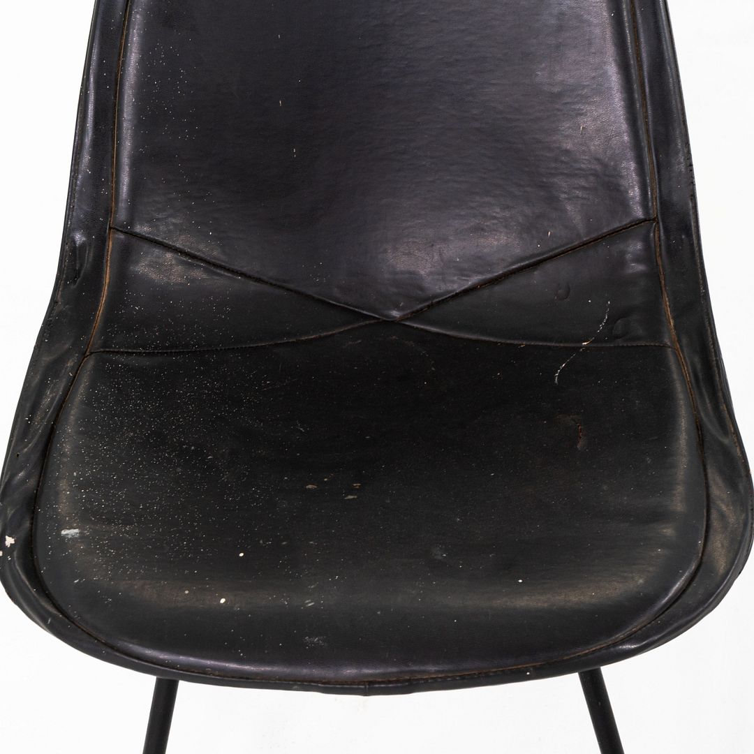 DKX-1 Chair