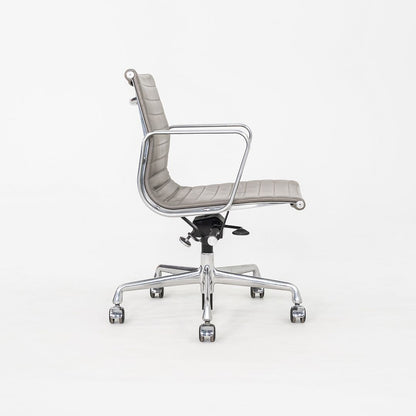 Aluminum Group Management Desk Chair, Model EA335
