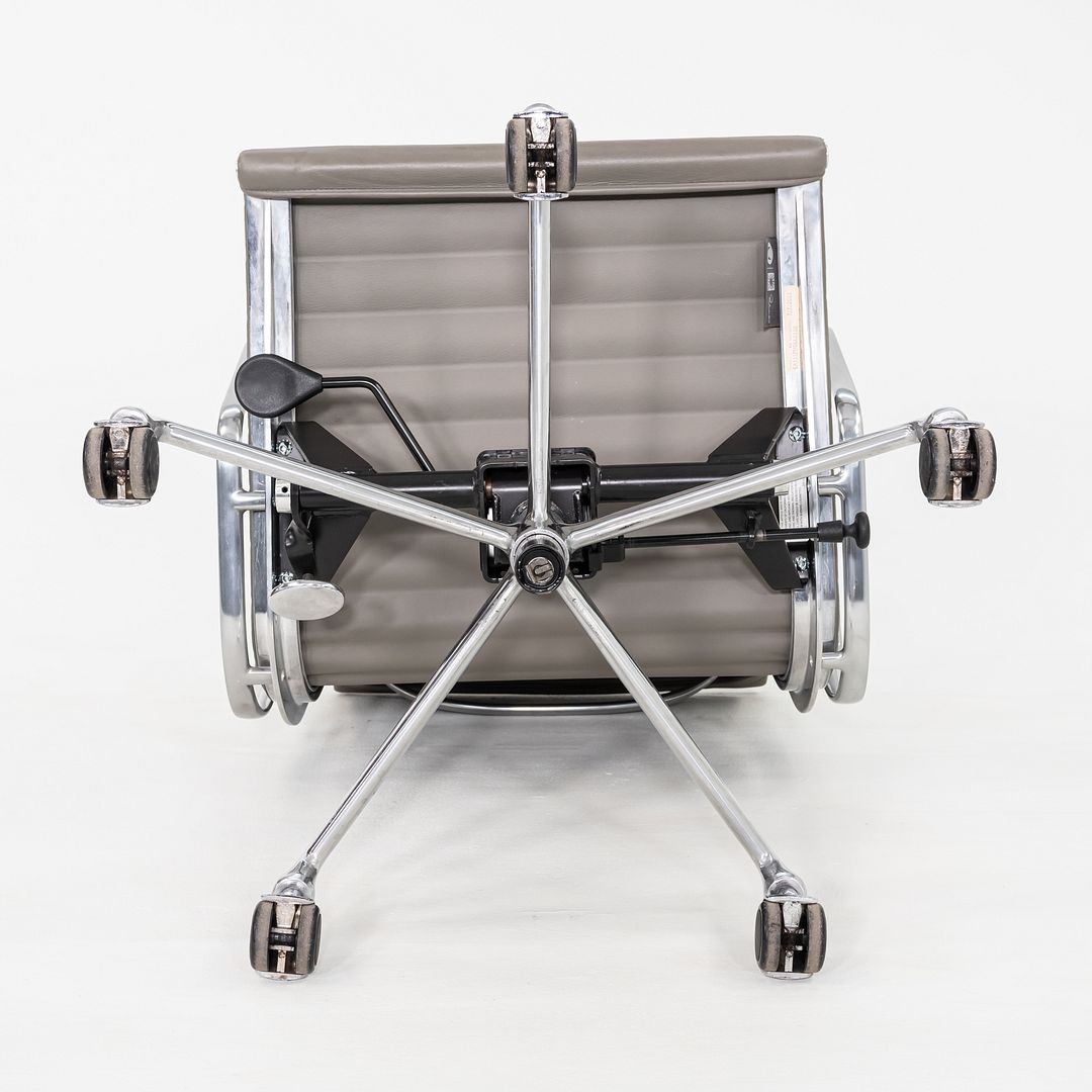 Aluminum Group Management Desk Chair, Model EA335