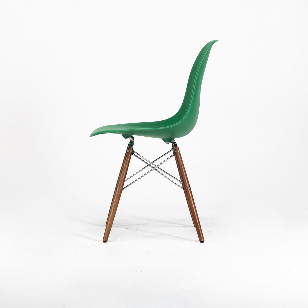 DSW Chair