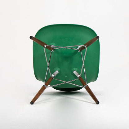 DSW Chair