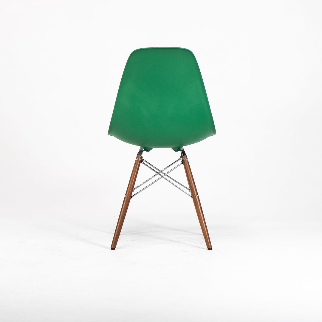 DSW Chair