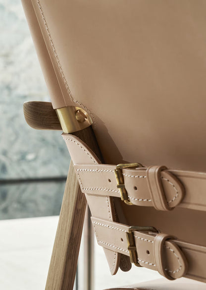 BM1106 Huntsman Chair