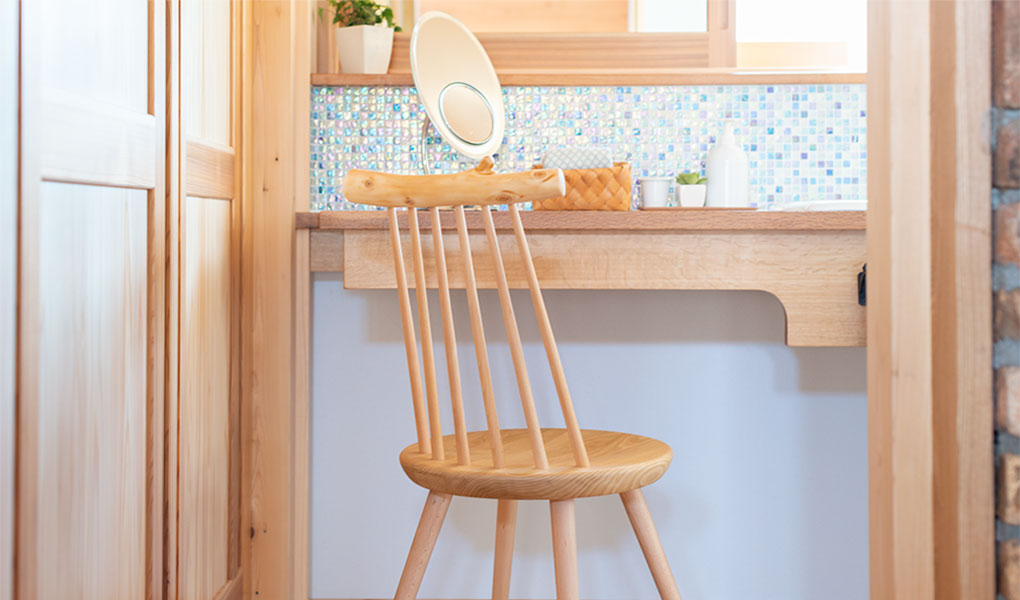 Kinoe Side Chair — High Back