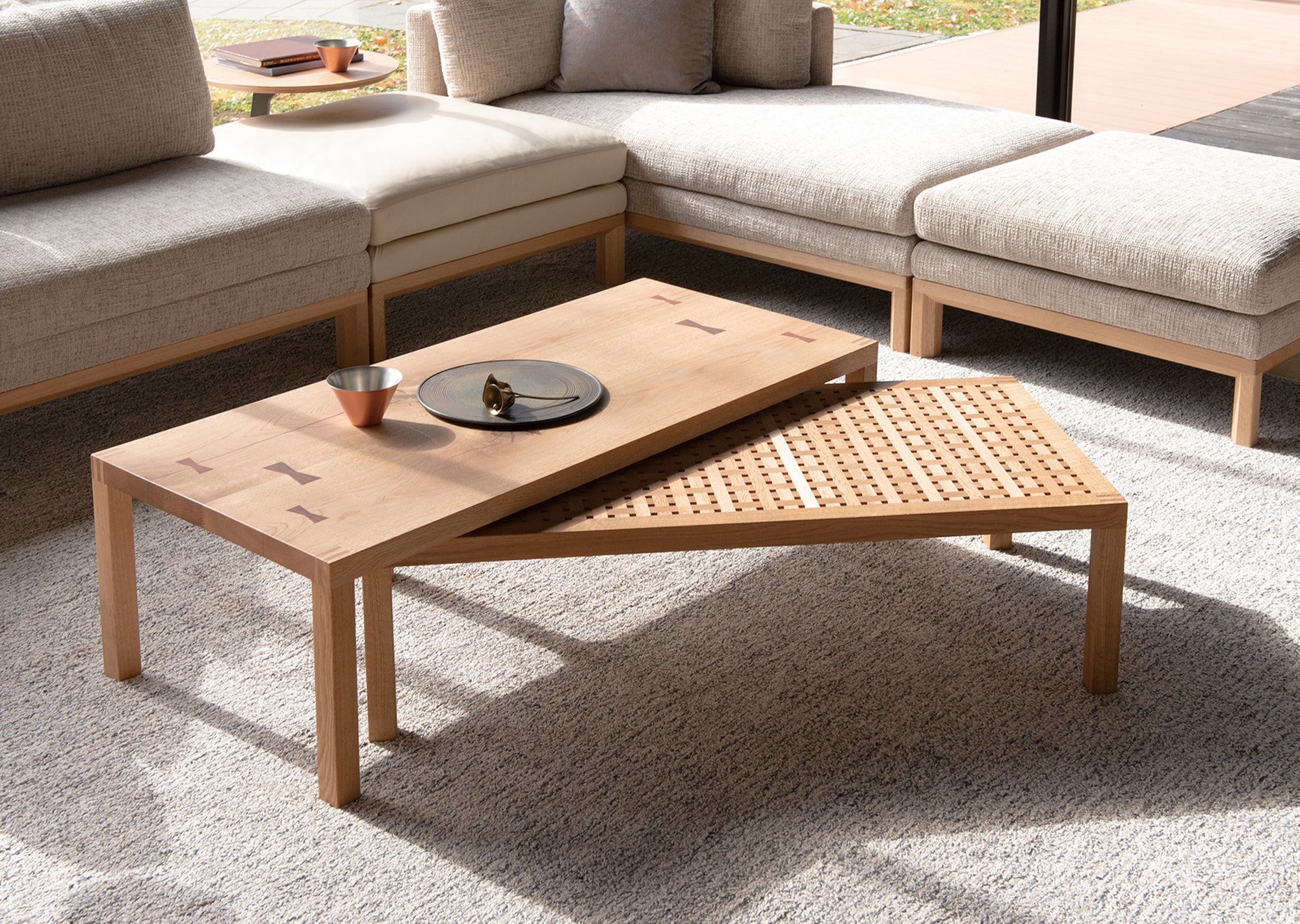 Ippongi Kiori Coffee Table