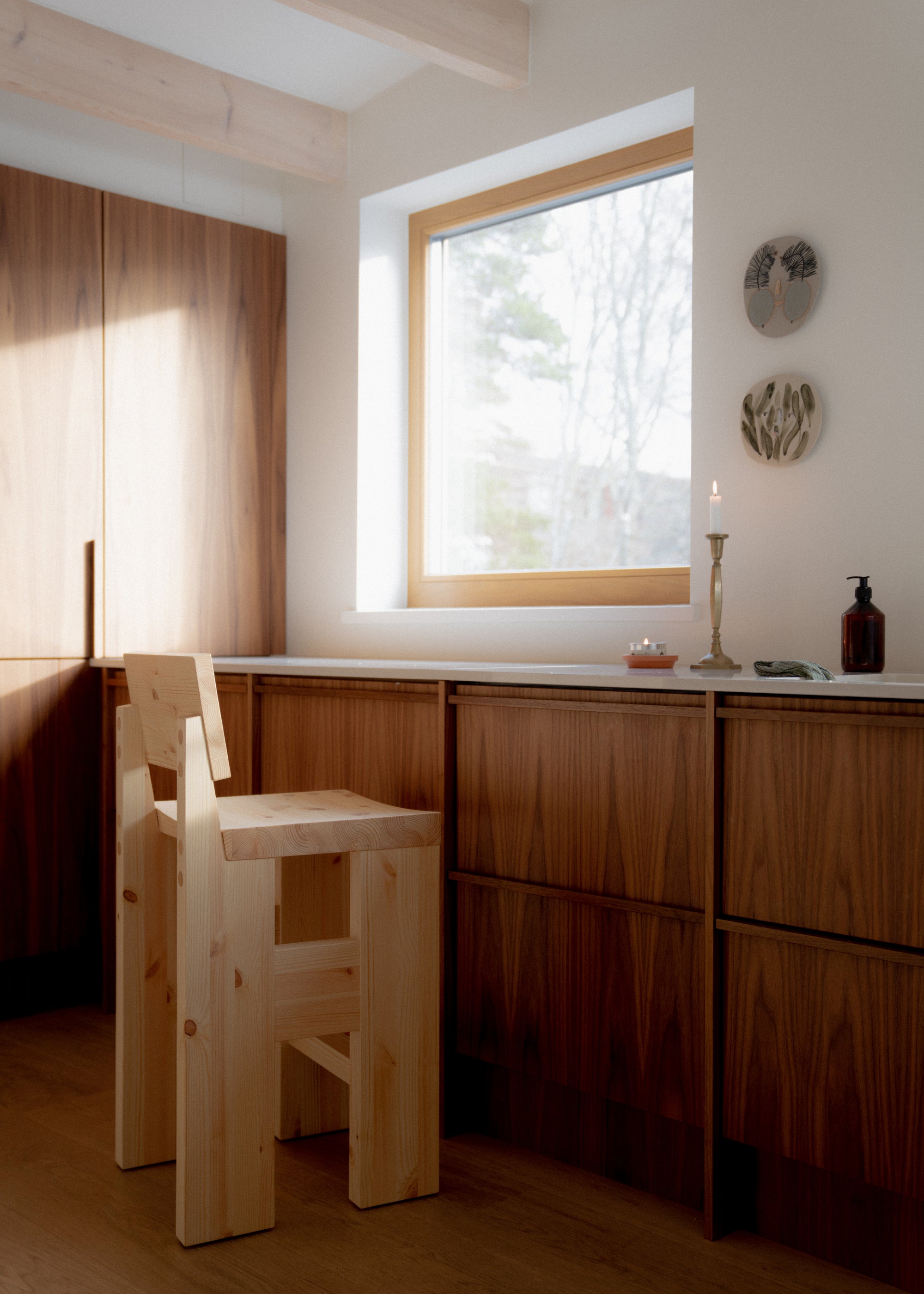 001 Bar and Counter Stool