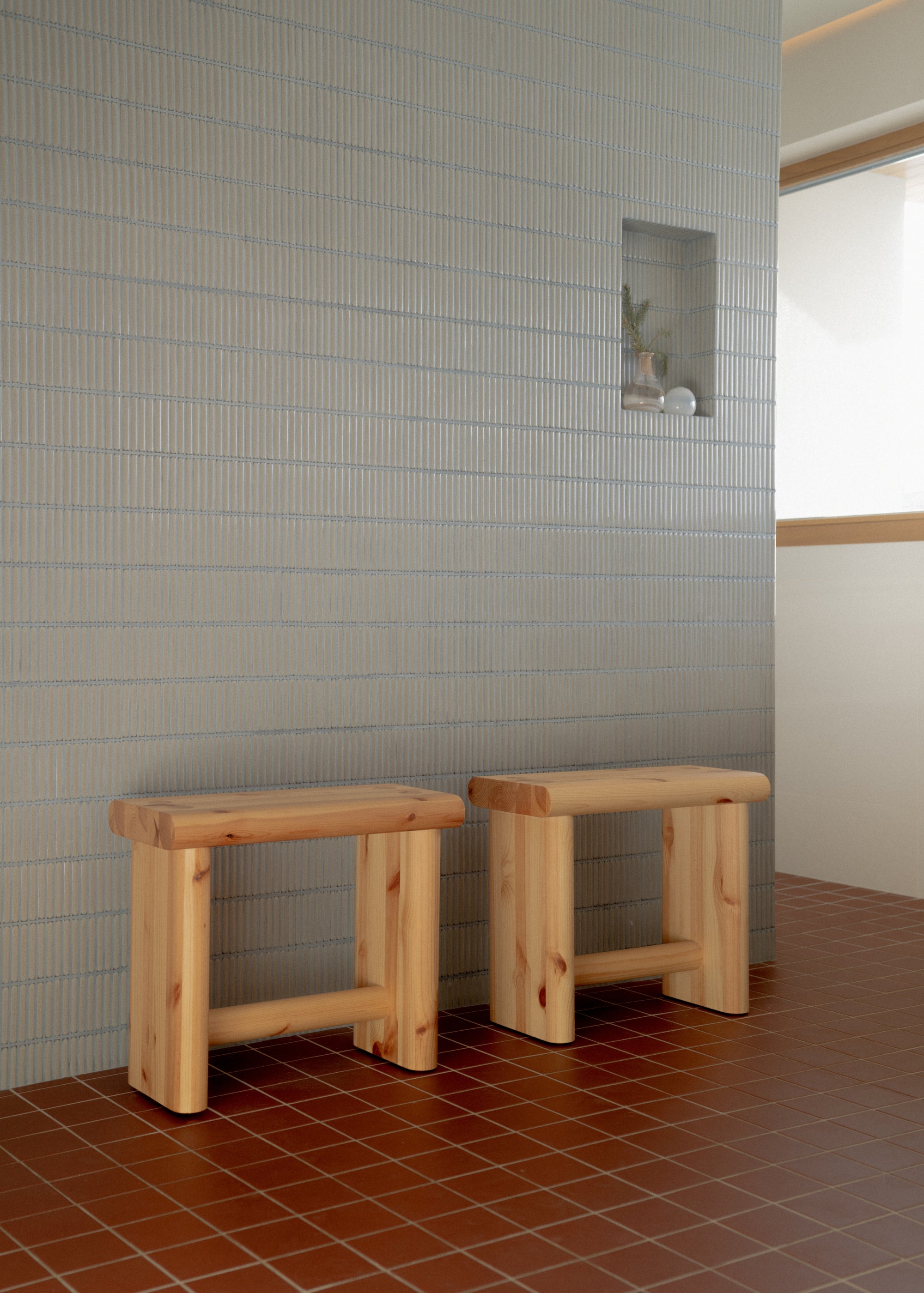 002 Ast Stool