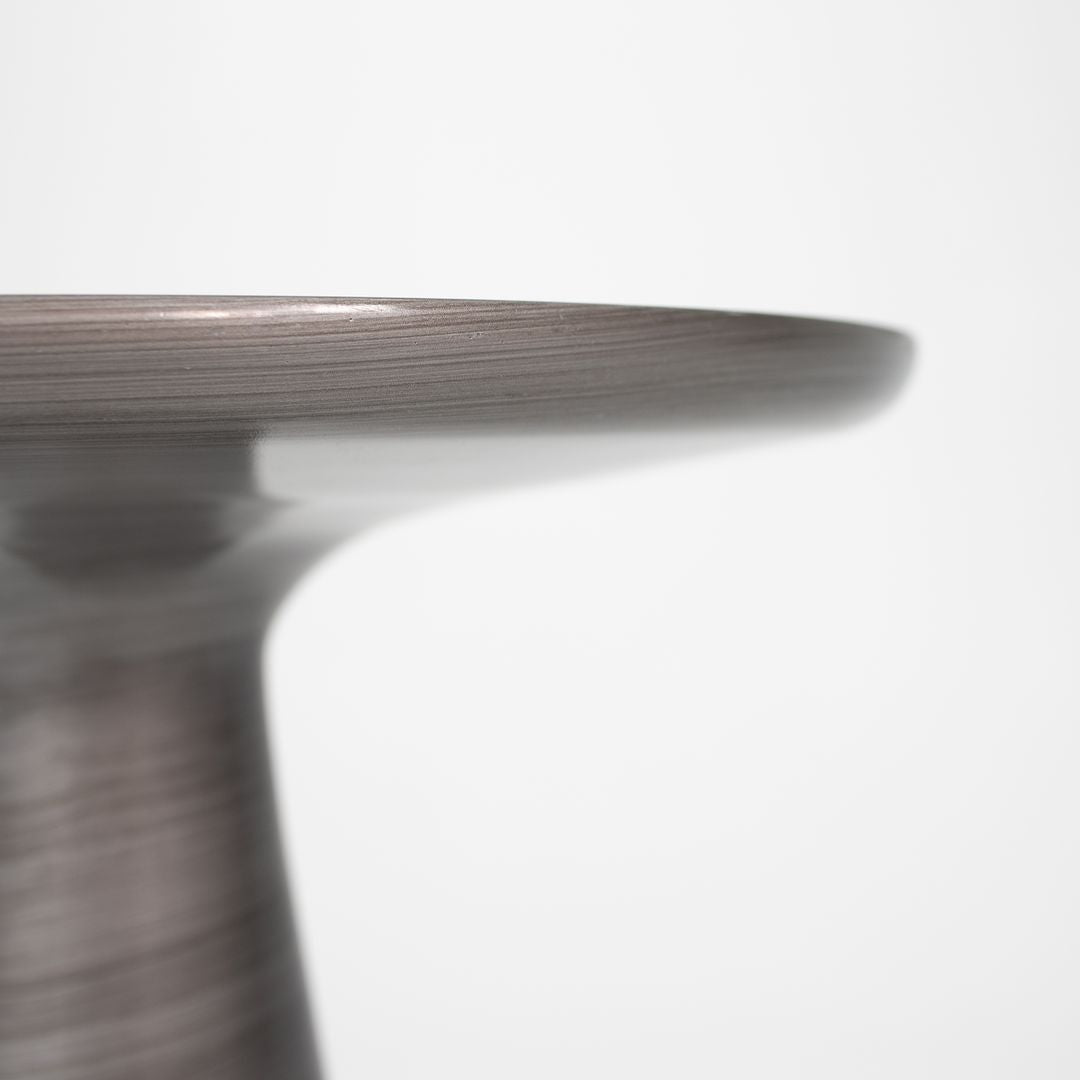 Addie Pull-Up Table
