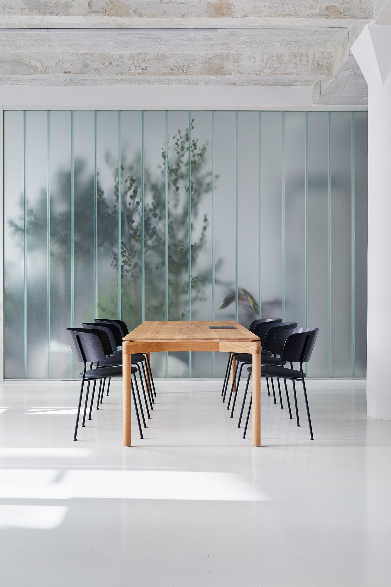 Wagner Armrest Chair — Upholstered Seat