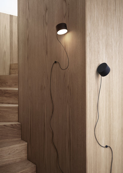 Post Wall Lamp