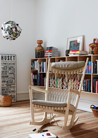 PP124 Rocking Chair