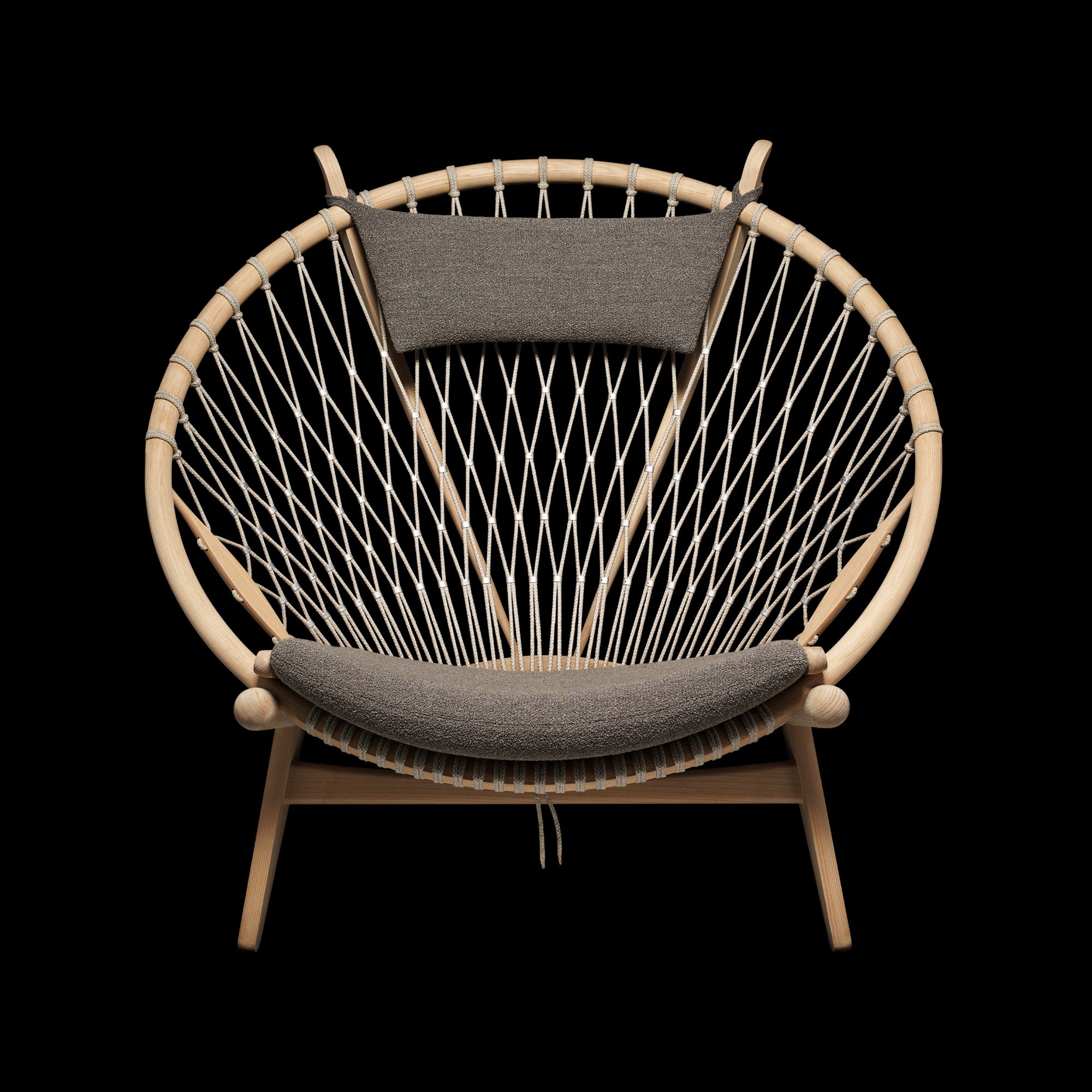 PP130 Circle Chair