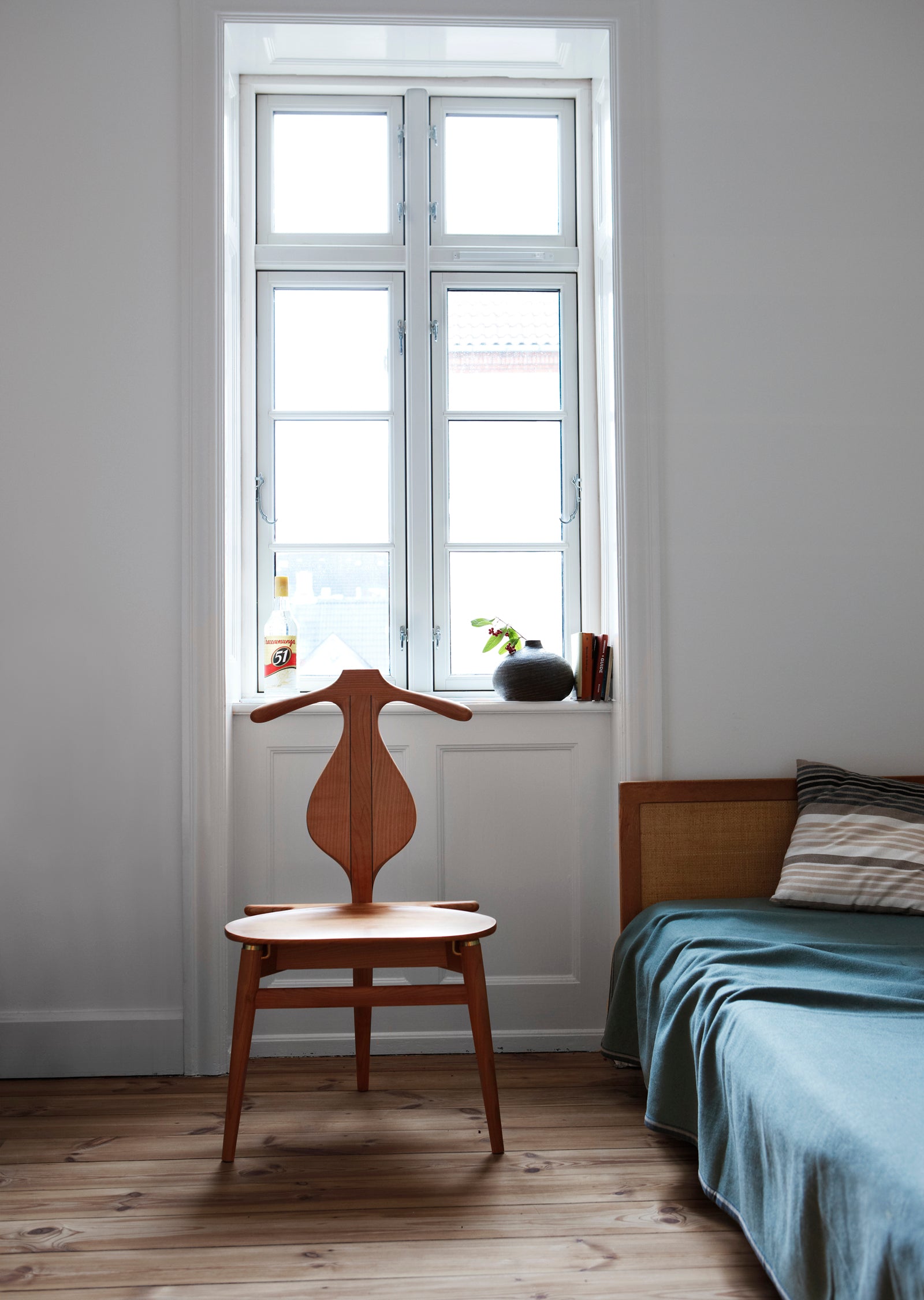 PP250 Valet Chair