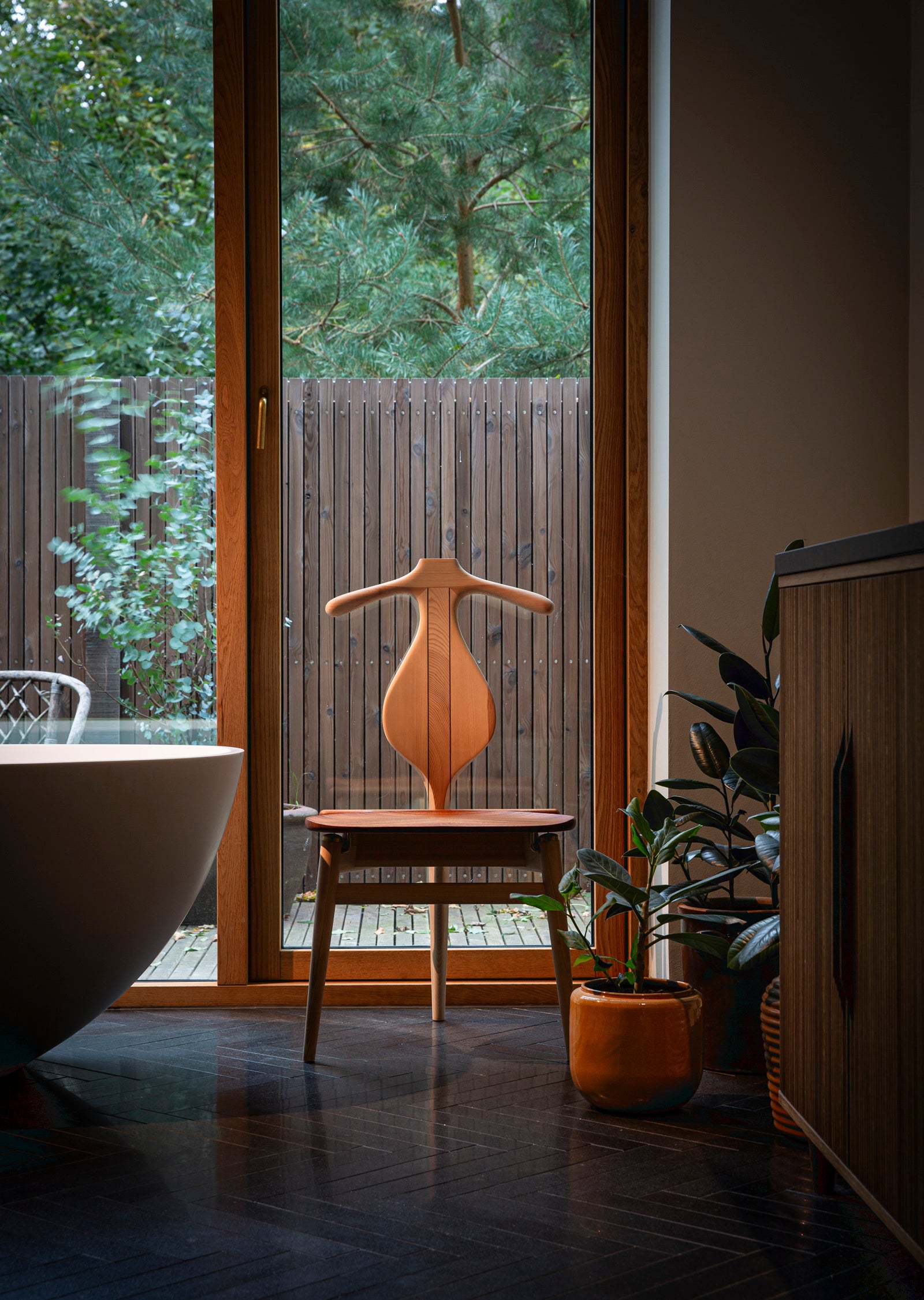 PP250 Valet Chair by Hans J. Wegner — Rarify