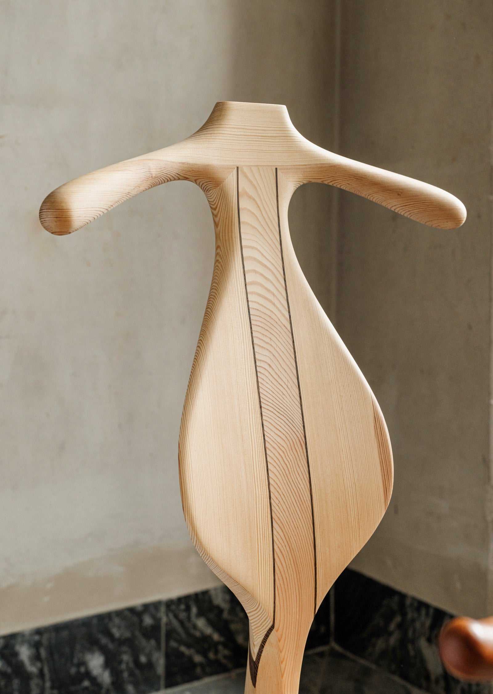 PP250 Valet Chair