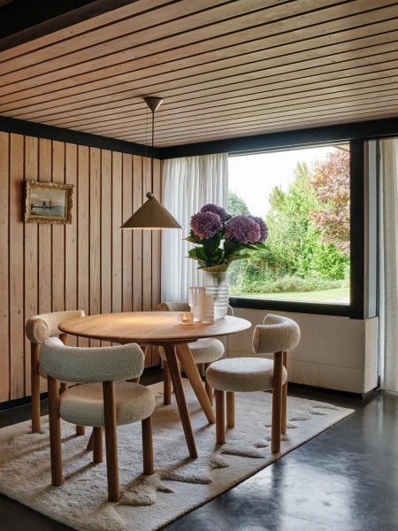 Pose Pendant Lamp