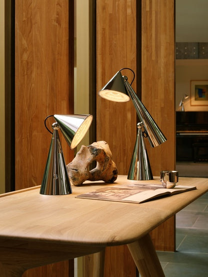 Pose Portable Lamp