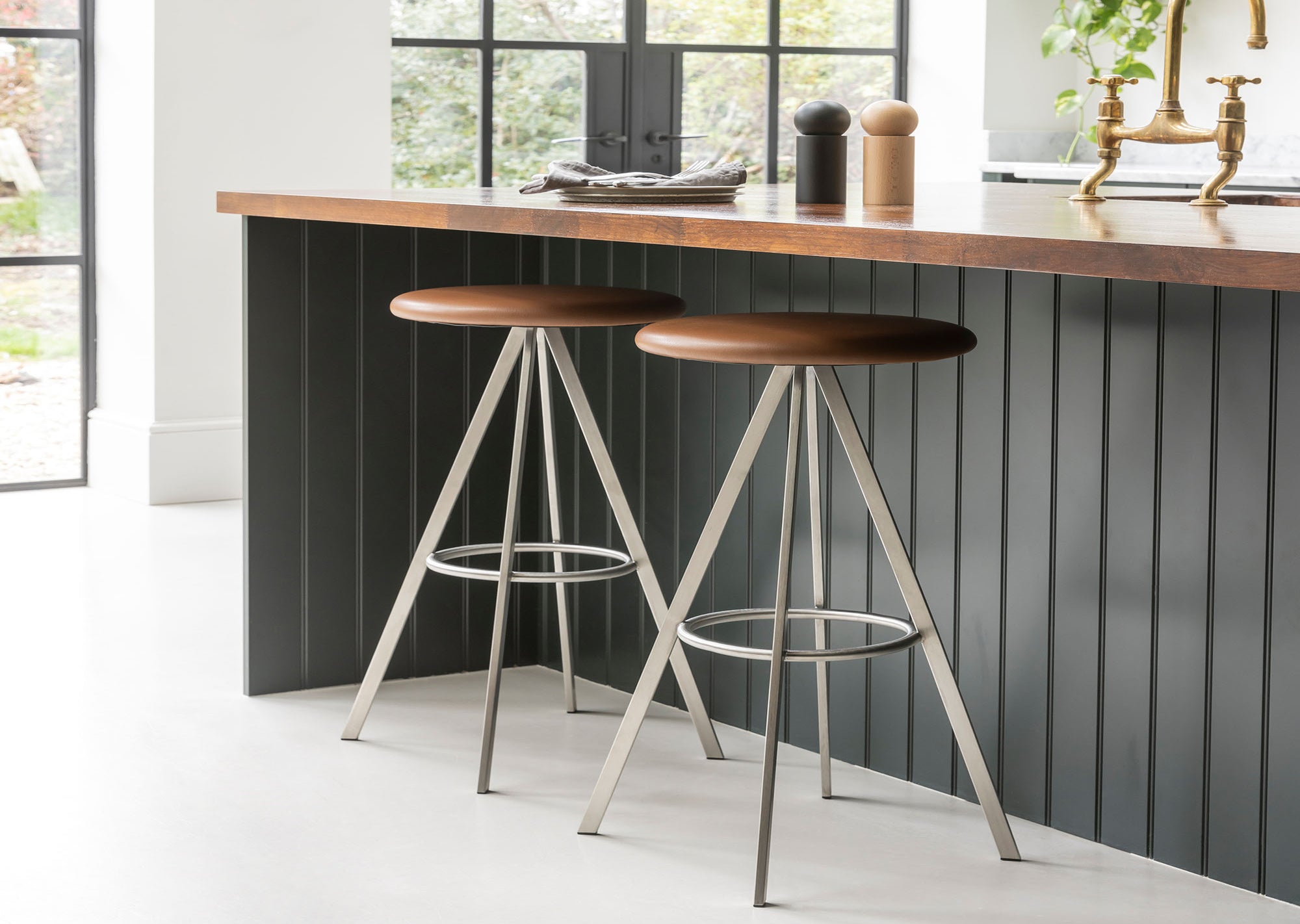 Quad-Space Counter and Bar Stool