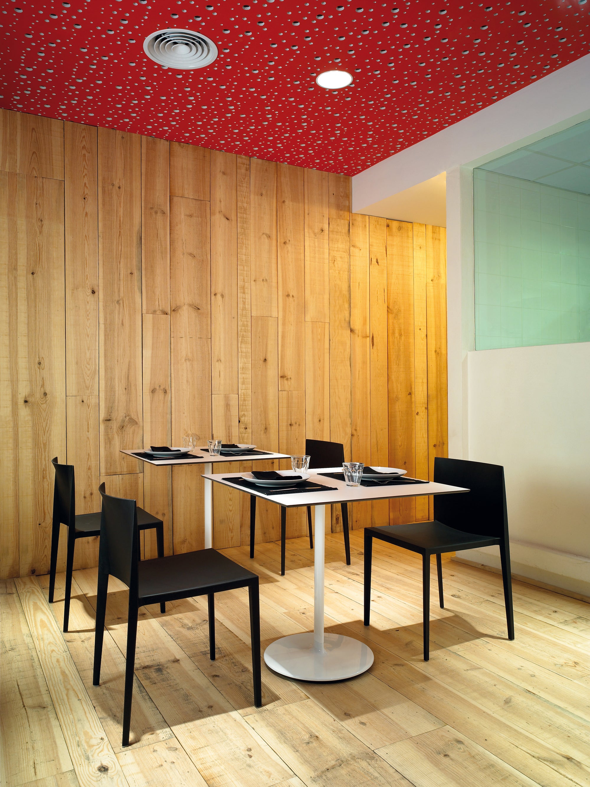 Sail Dining Chair — Plastic