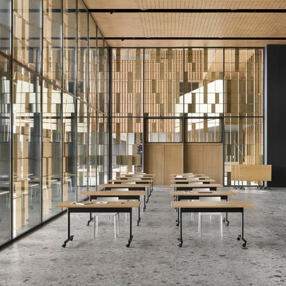 Sail Dining Chair — Plastic