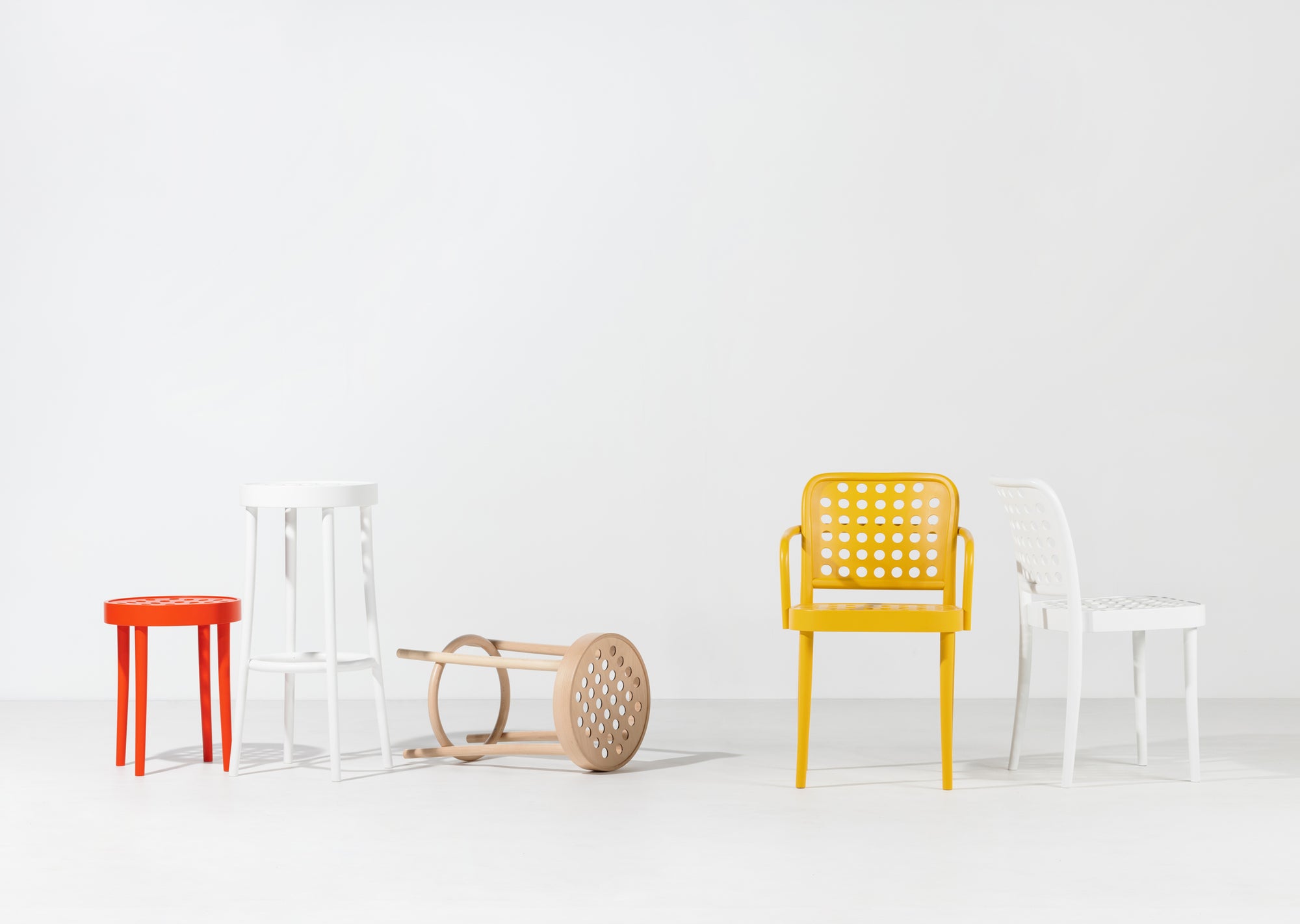822 Stool