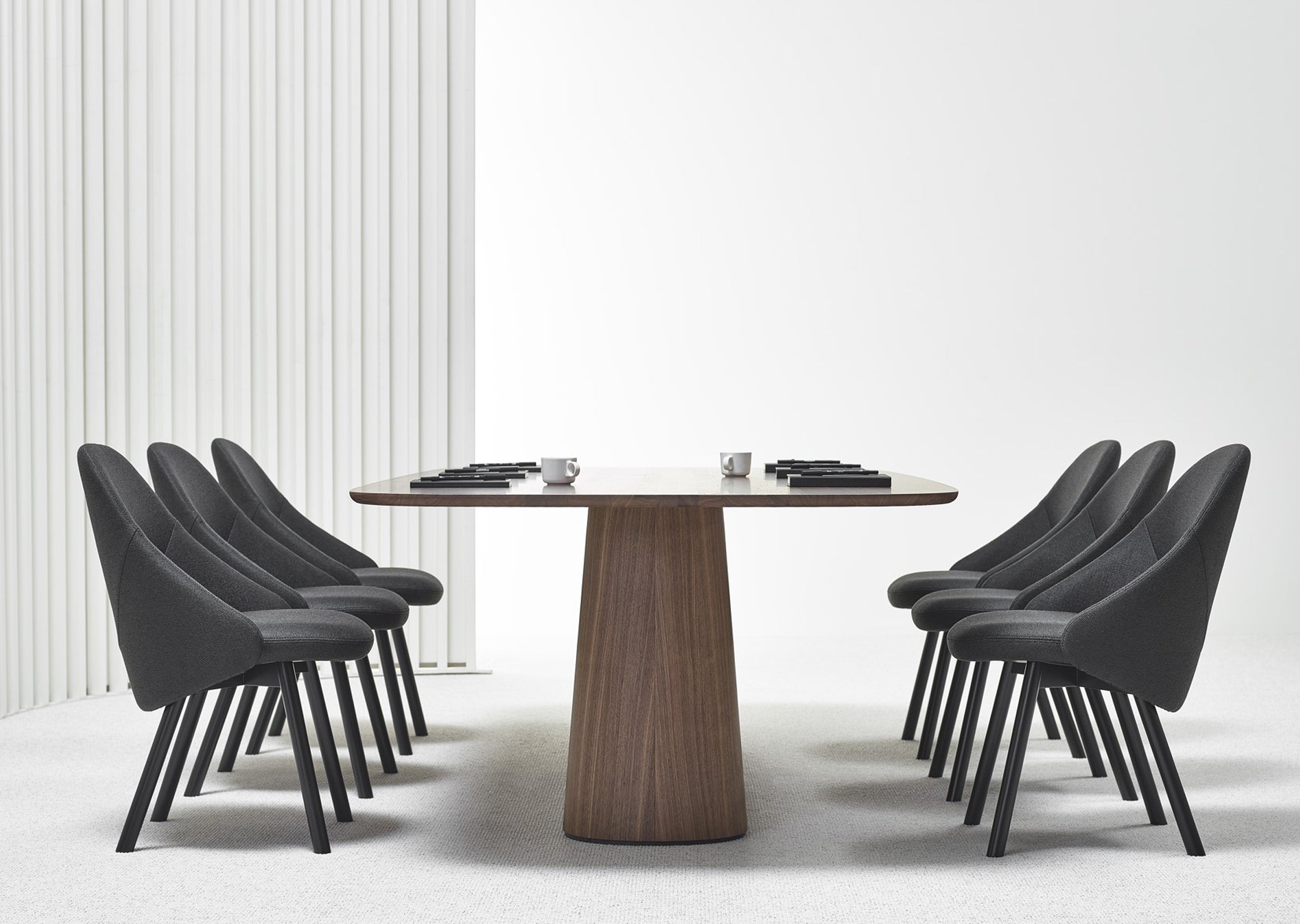 P.O.V. 466 Dining Table