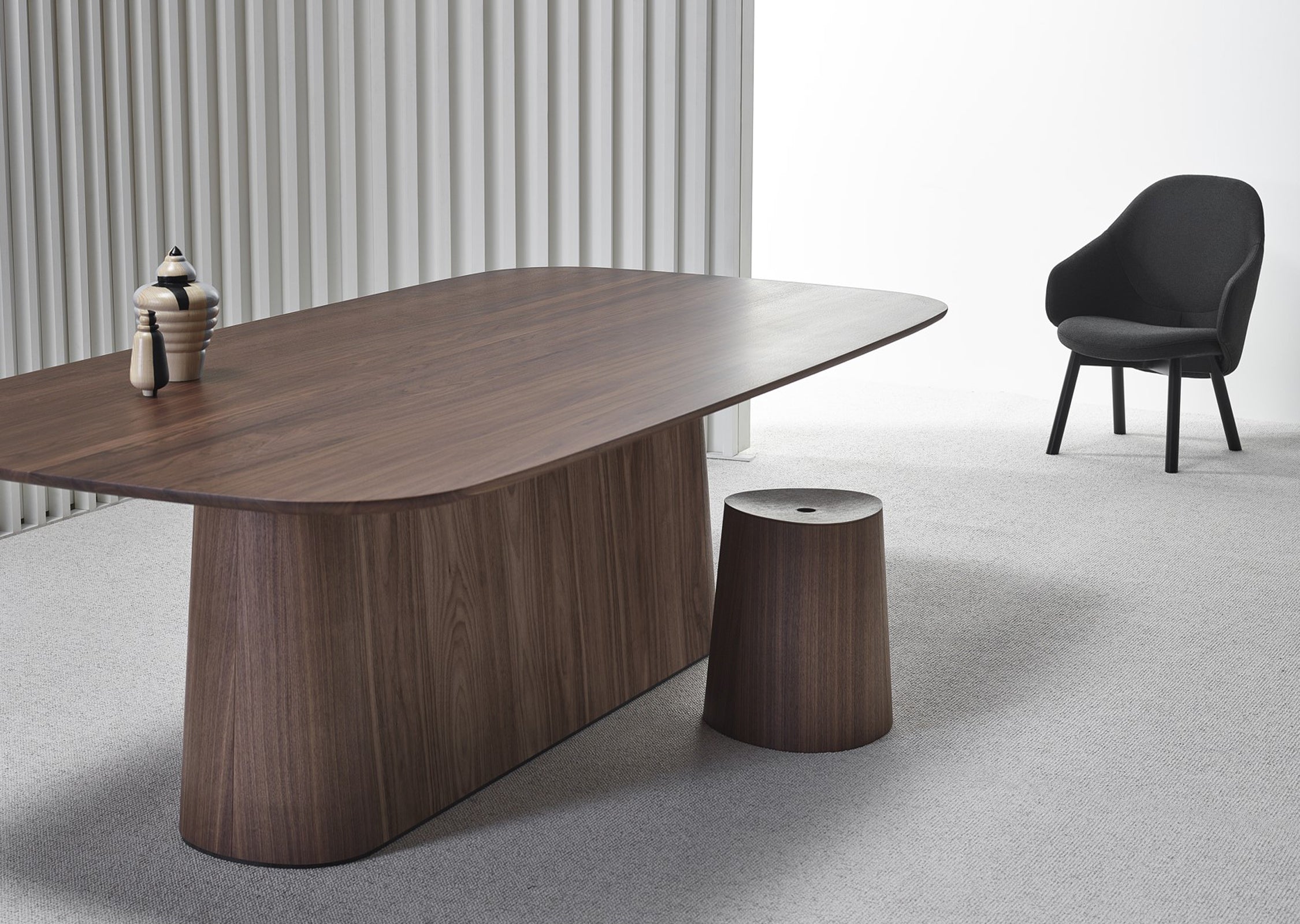 P.O.V. 466 Dining Table