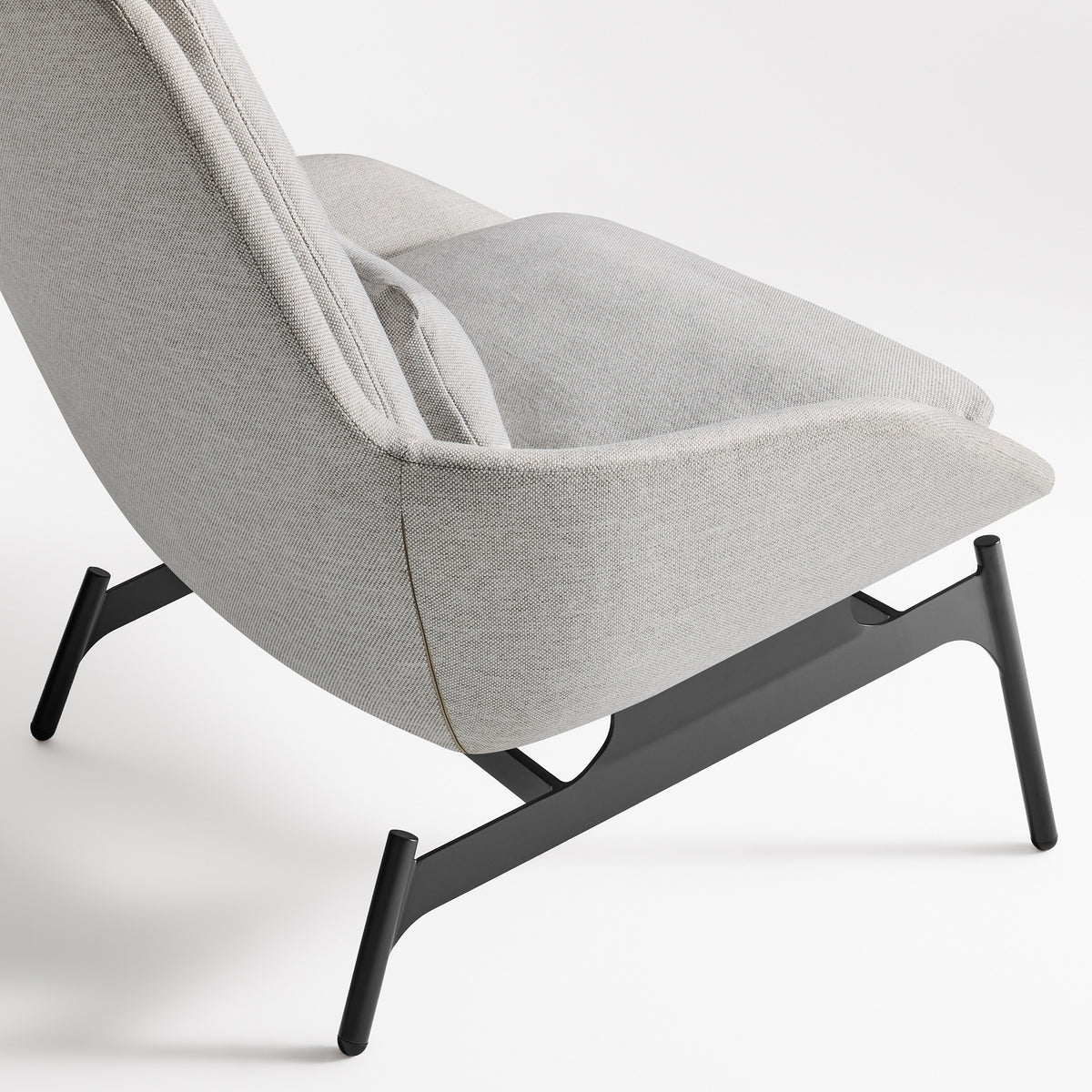 Field Lounge Chair