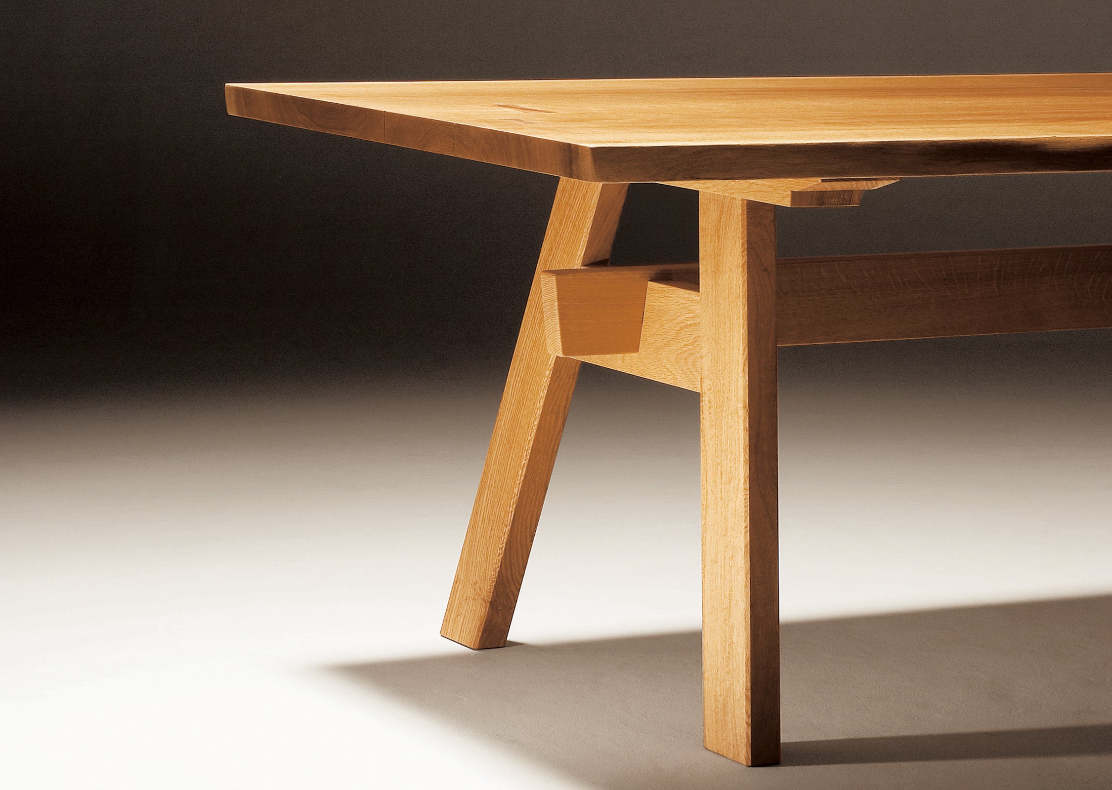 Ippongi Yagura Dining Table