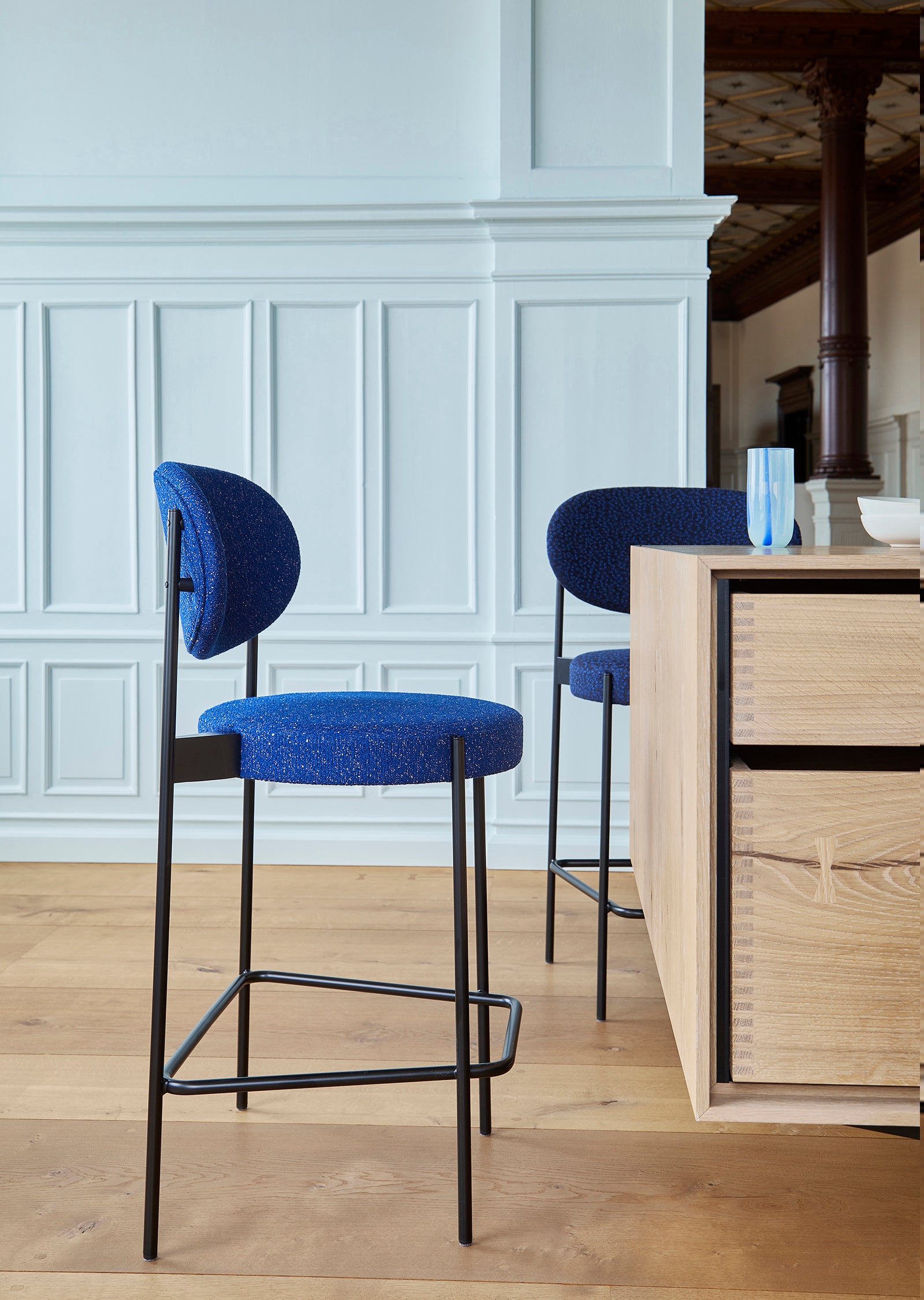 Series 430 Counter and Bar Stool