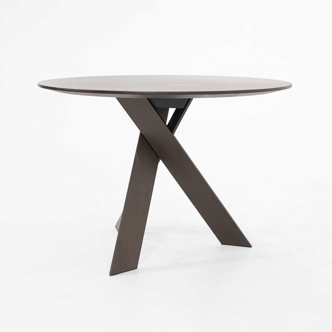Ekko Dining Table