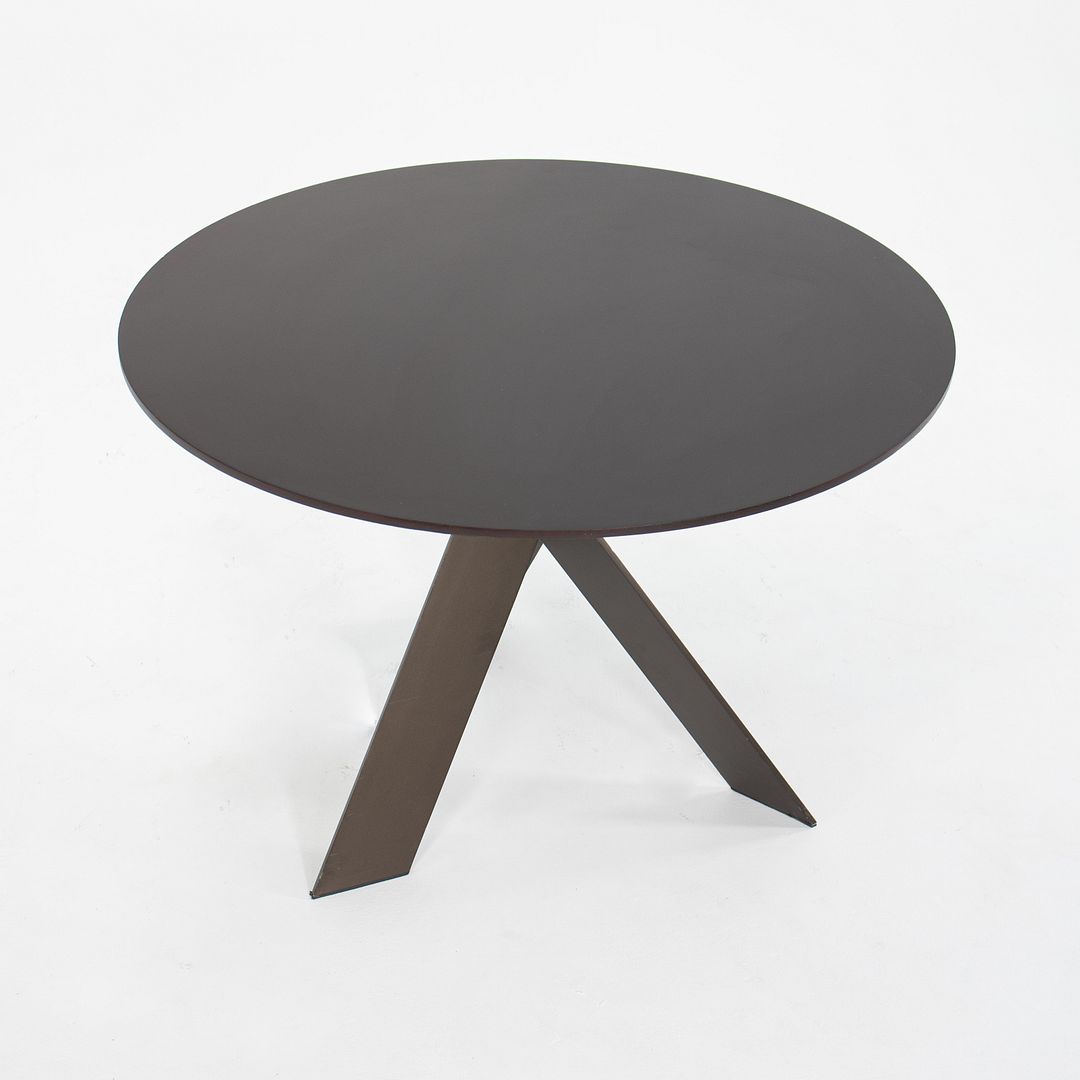 Ekko Dining Table